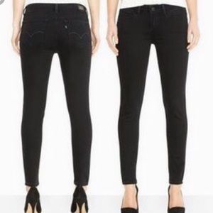 EUC Levi's black skinny jeans 26/30